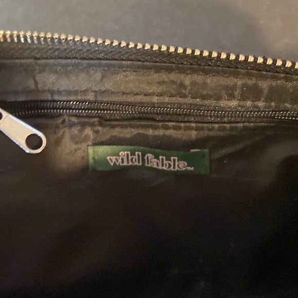 Guc. Wild fable, faux, leather reptile, print wristlet with black accents. - Picture 5 of 8